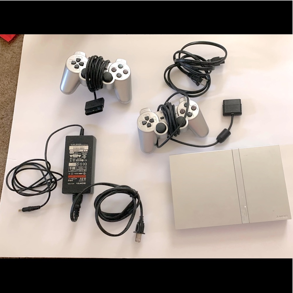 PlayStation 2 silver